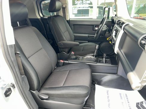 Used 2007 Toyota FJ Cruiser 4WD image 18