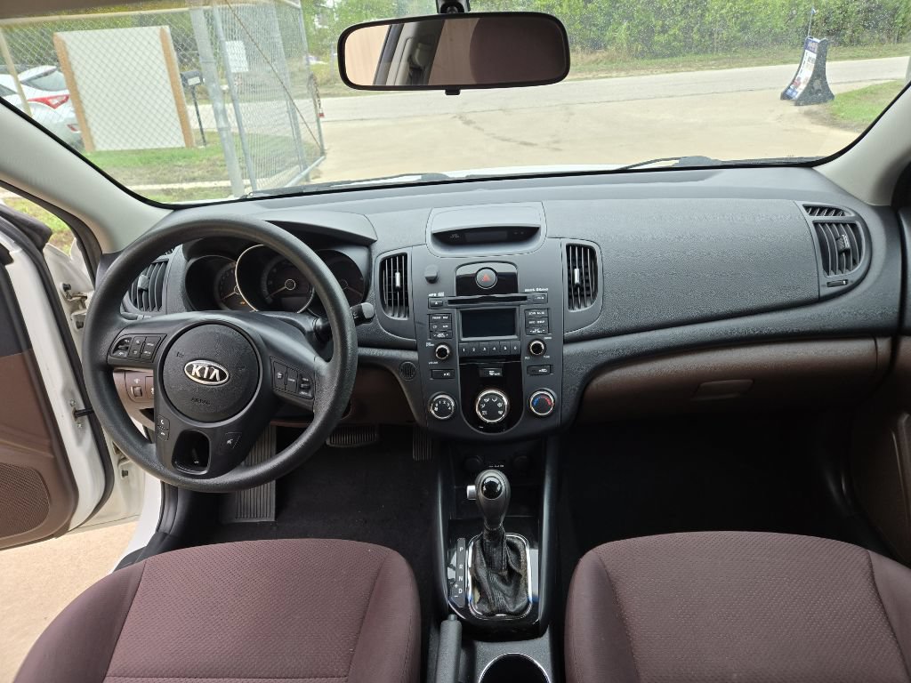 Used 2011 Kia Forte EX FWD image 18