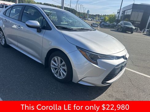 Used 2026 Toyota Corolla LE w/ LE Premium Package image 9