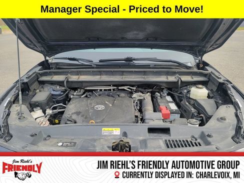 Used 2020 Toyota Highlander XLE AWD/4WD image 22
