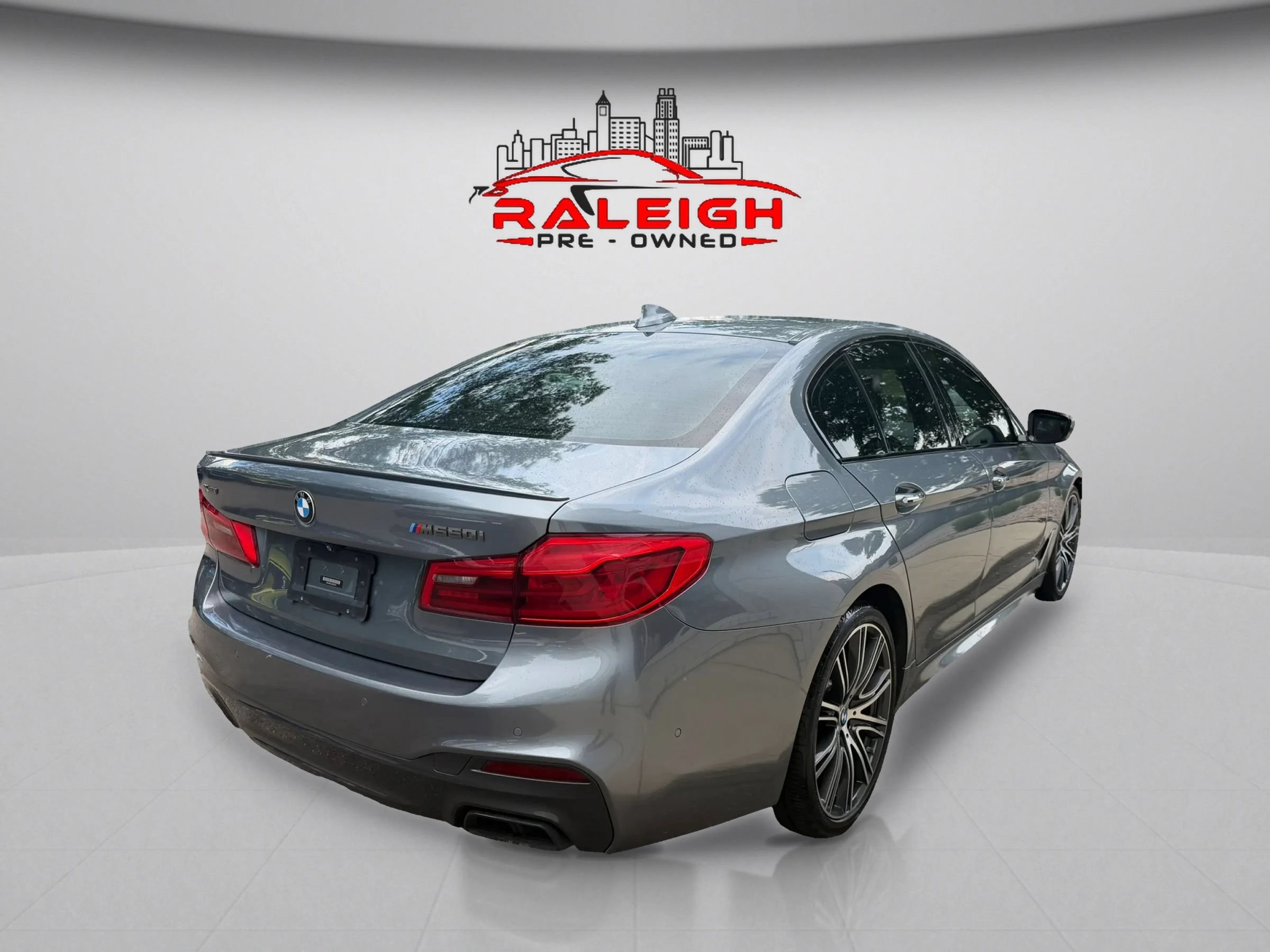 Used 2018 BMW M550i xDrive AWD/4WD image 5