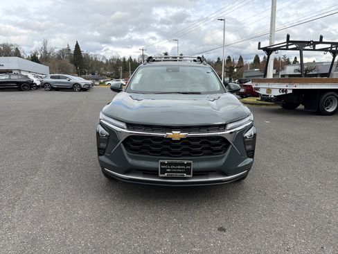 New 2026 Chevrolet Trax LT w/ Driver Confidence Package image 8