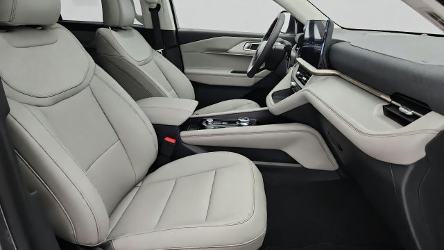 New 2026 Ford Explorer Active w/ Active Comfort Package AWD/4WD image 26