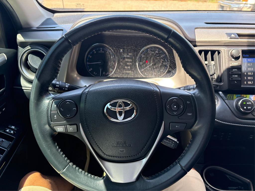 Used 2018 Toyota RAV4 Limited AWD/4WD image 18