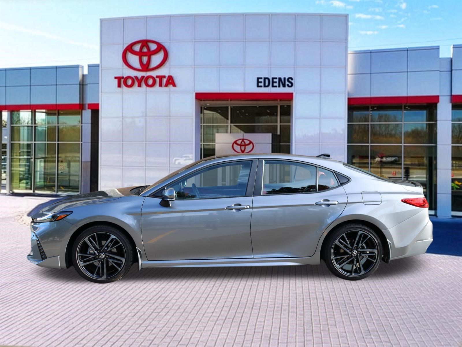 Used 2025 Toyota Camry XSE w/ Premium Plus Package AWD/4WD image 8