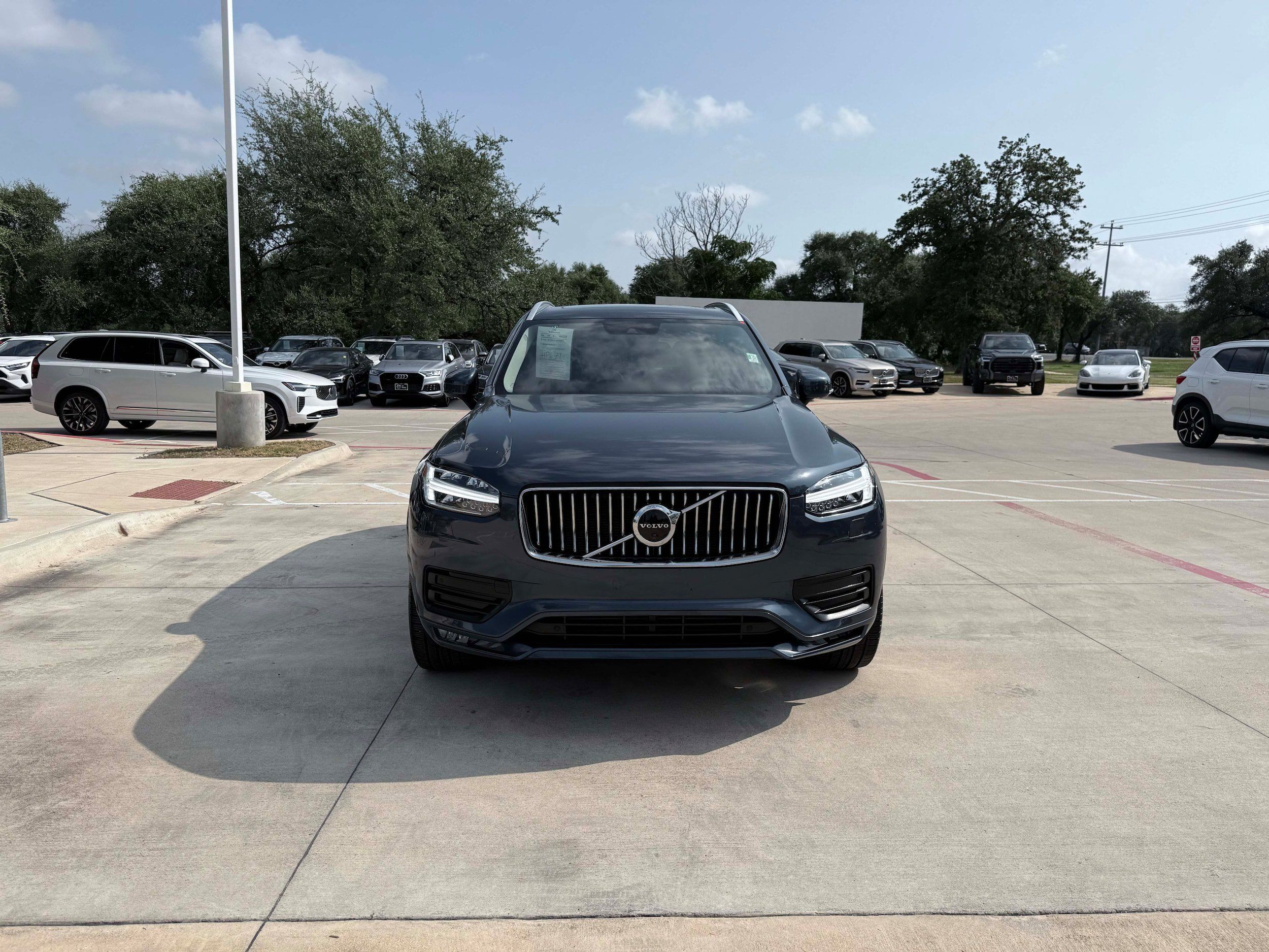 Used 2021 Volvo XC90 T6 Momentum w/ Protection Package Premier AWD/4WD image 9