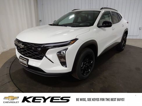 New 2026 Chevrolet Trax LT w/ Driver Confidence Package FWD image 1