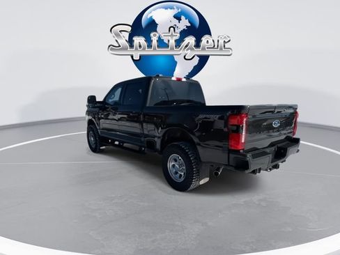 Used 2024 Ford F250 XLT w/ XLT Premium Package image 9
