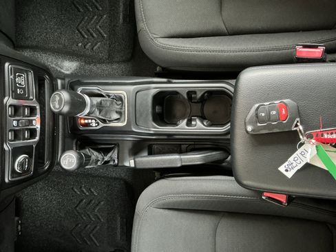 Used 2021 Jeep Wrangler Unlimited Sport image 11