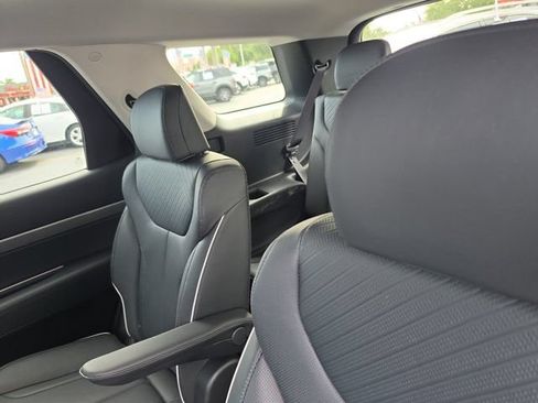 Used 2025 Hyundai Palisade SEL FWD image 14
