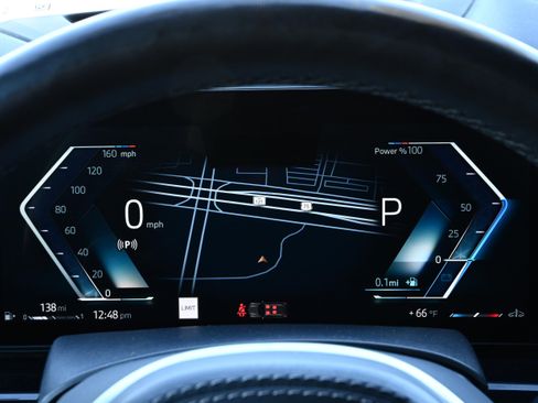 Certified 2025 BMW X7 xDrive40i w/ Executive Package image 16