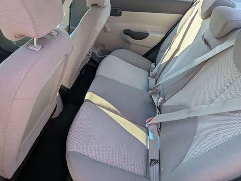 Used 2009 Hyundai Accent GLS image 16