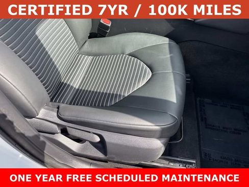 Used 2023 Toyota Camry SE FWD image 10