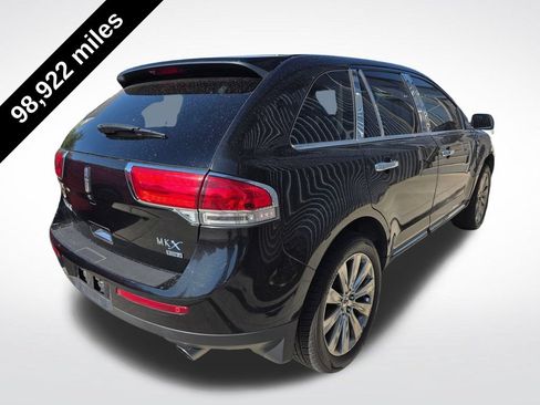 Used 2013 Lincoln MKX AWD image 2