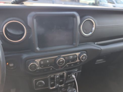 Used 2021 Jeep Wrangler Unlimited Sahara w/ Cold Weather Group image 7