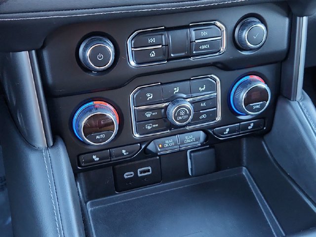 Used 2024 Chevrolet Tahoe Z71 w/ Luxury Package AWD/4WD image 45
