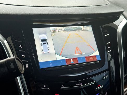 Used 2020 Cadillac Escalade ESV Luxury image 14