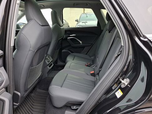 Certified 2025 Audi Q5 Premium Plus w/ Premium Plus image 10