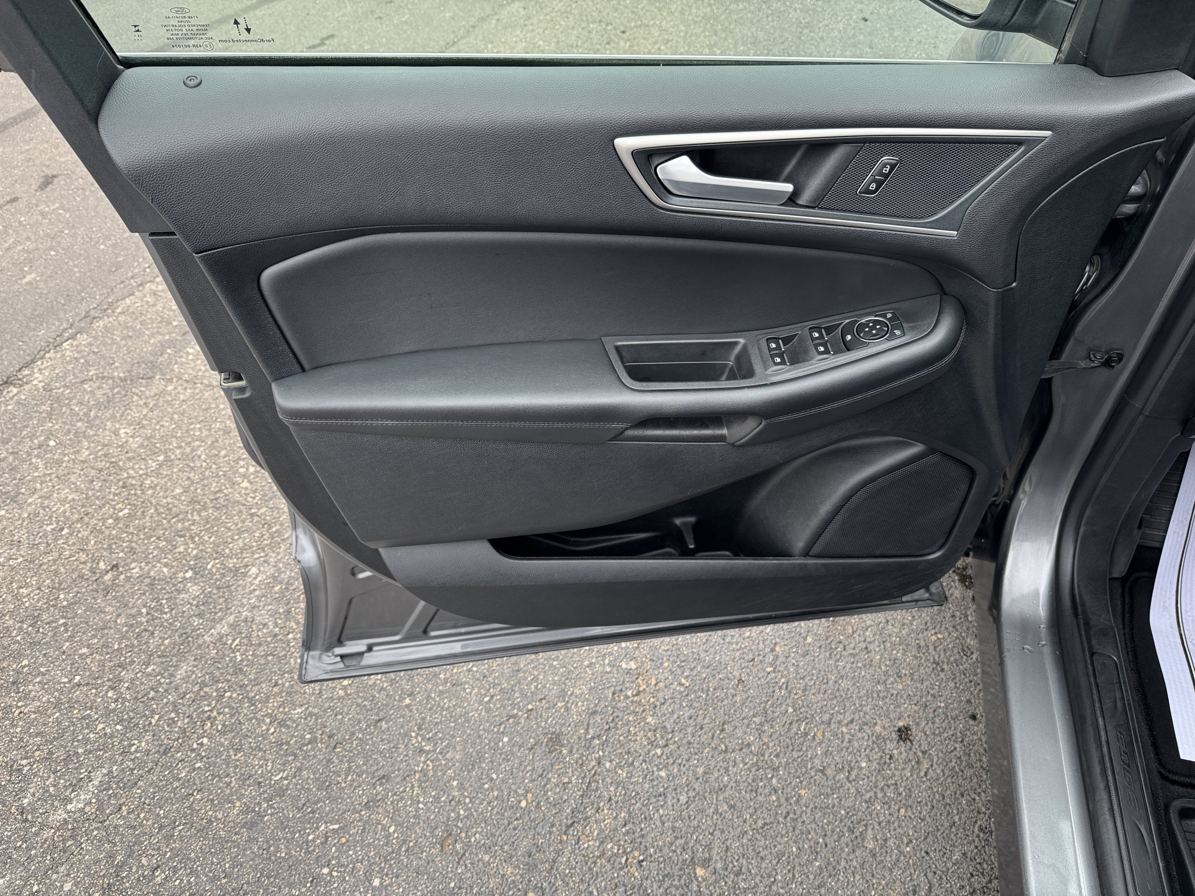 Used 2024 Ford Edge SEL AWD/4WD image 6