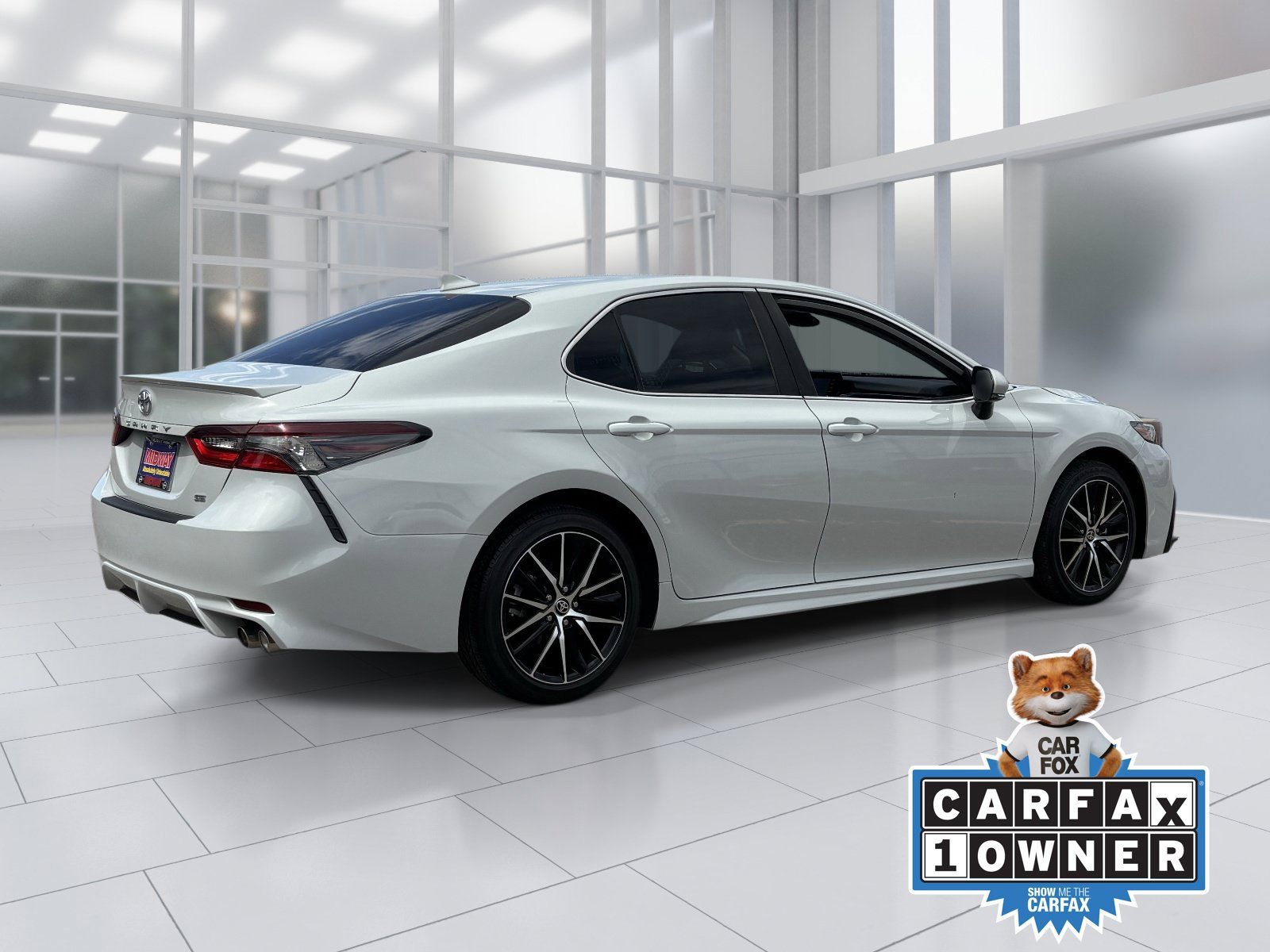 Used 2024 Toyota Camry SE FWD image 6