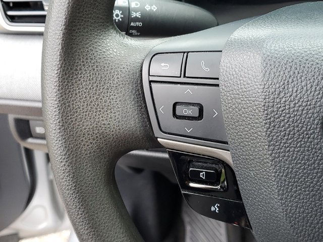 Used 2025 Toyota Camry LE FWD image 11