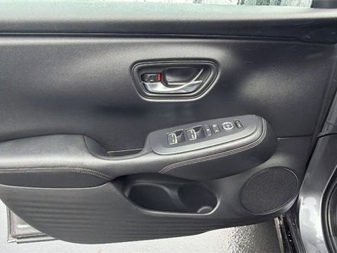 Used 2024 Honda HR-V EX-L image 18