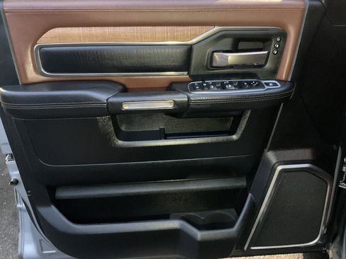 Used 2020 RAM 2500 Limited image 30