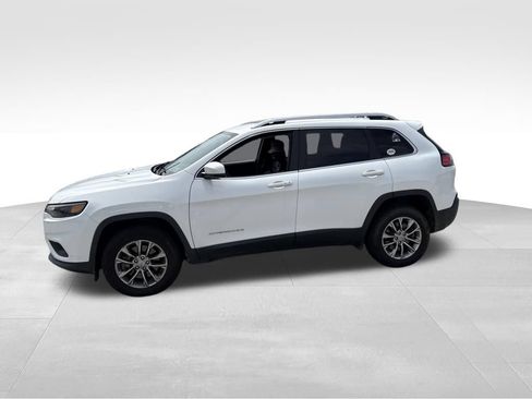 Used 2020 Jeep Cherokee Latitude Plus w/ Cold Weather Group AWD/4WD image 2