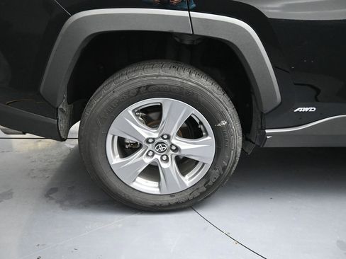 Used 2025 Toyota RAV4 LE image 16