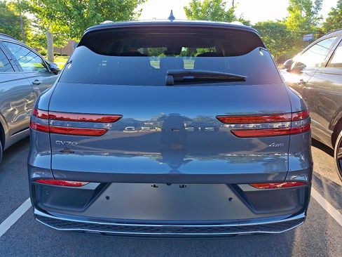 Used 2026 Genesis GV70 2.5T Select AWD/4WD image 9