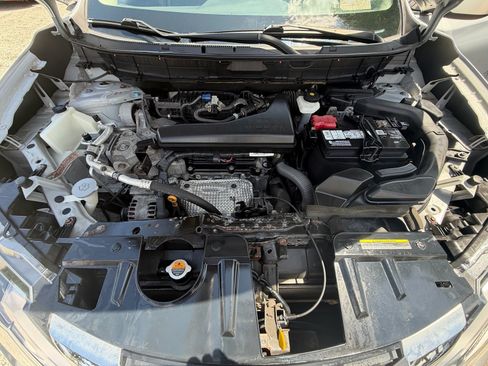 Used 2020 Nissan Rogue S AWD/4WD image 18