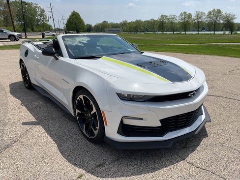 Used 2023 Chevrolet Camaro SS RWD image 31