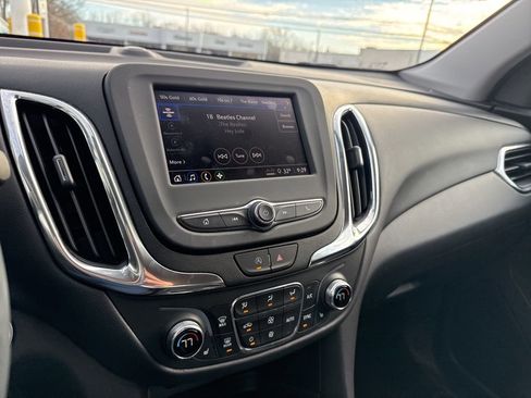 Used 2023 Chevrolet Equinox LT image 36