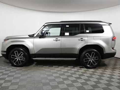 New 2026 Lexus GX 550 image 2