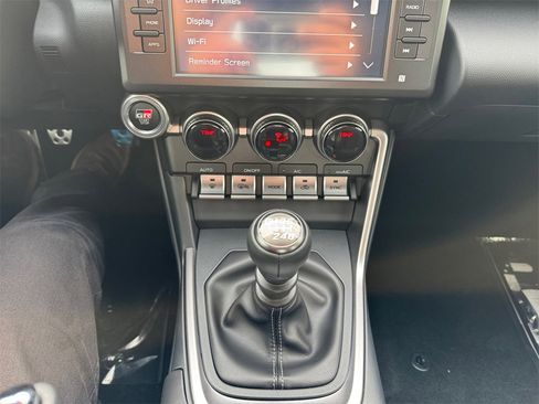 New 2025 Toyota GR86 Premium image 11