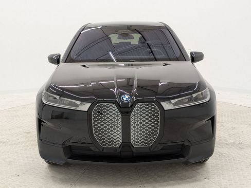 Used 2025 BMW iX xDrive50 image 6