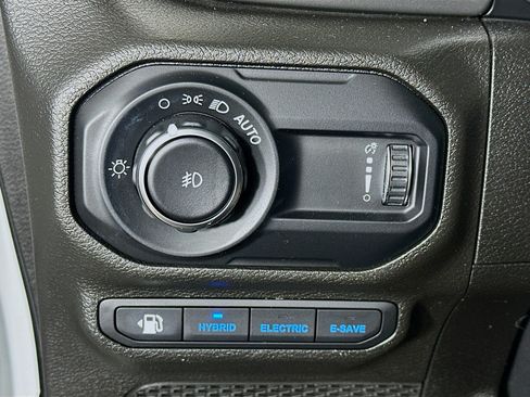 Used 2023 Jeep Wrangler Unlimited w/ Cold Weather Group AWD/4WD image 17