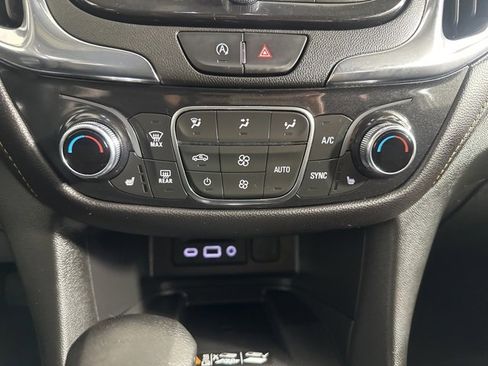 Used 2022 Chevrolet Equinox Premier image 19