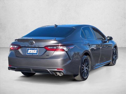 Used 2023 Toyota Camry SE image 5