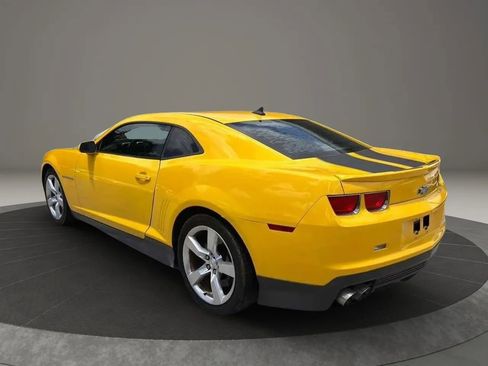 Used 2010 Chevrolet Camaro SS w/ LPO, Ground Effects Package RWD image 3