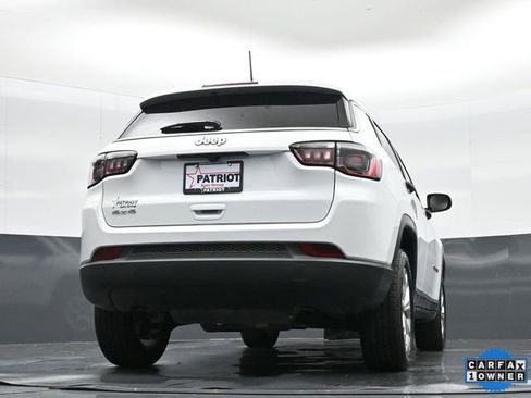 Used 2025 Jeep Compass Sport image 36