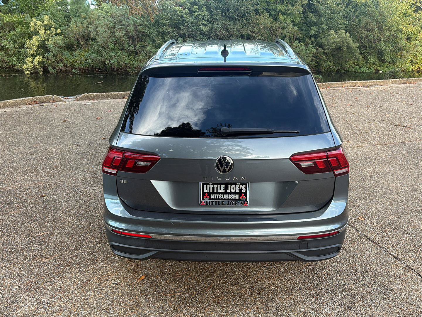 Used 2023 Volkswagen Tiguan SE FWD image 7