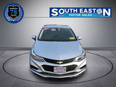 Used 2017 Chevrolet Cruze LS image 3