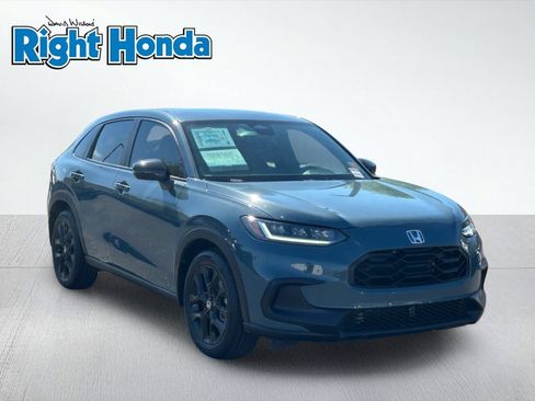 Used 2025 Honda HR-V Sport image 8
