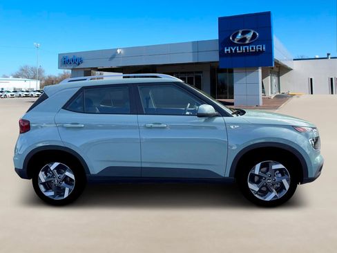 New 2026 Hyundai Venue SEL FWD image 9