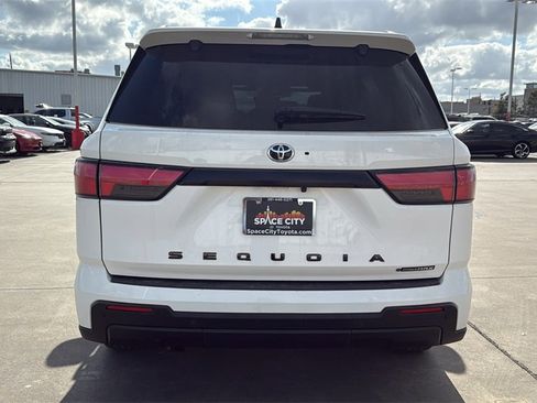 Used 2025 Toyota Sequoia SR5 image 6