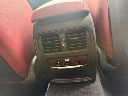 Used 2024 BMW M440i Coupe w/ Premium Package image 28