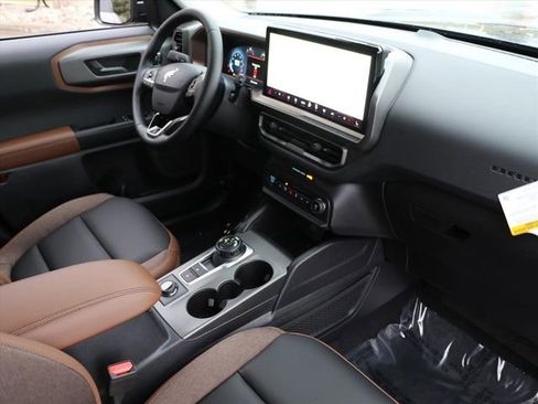 New 2025 Ford Bronco Sport Outer Banks image 12