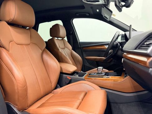 Used 2023 Audi Q5 2.0T Premium Plus w/ Premium Plus Package image 19