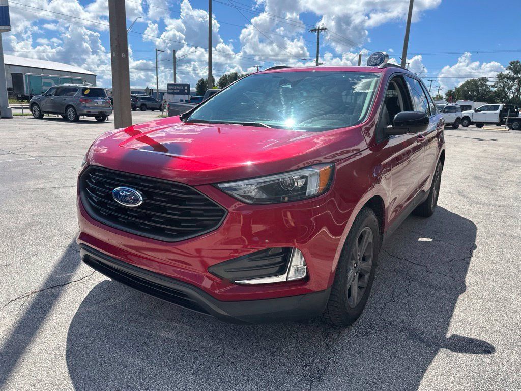 Used 2023 Ford Edge SEL w/ Sport Appearance Package AWD/4WD image 4